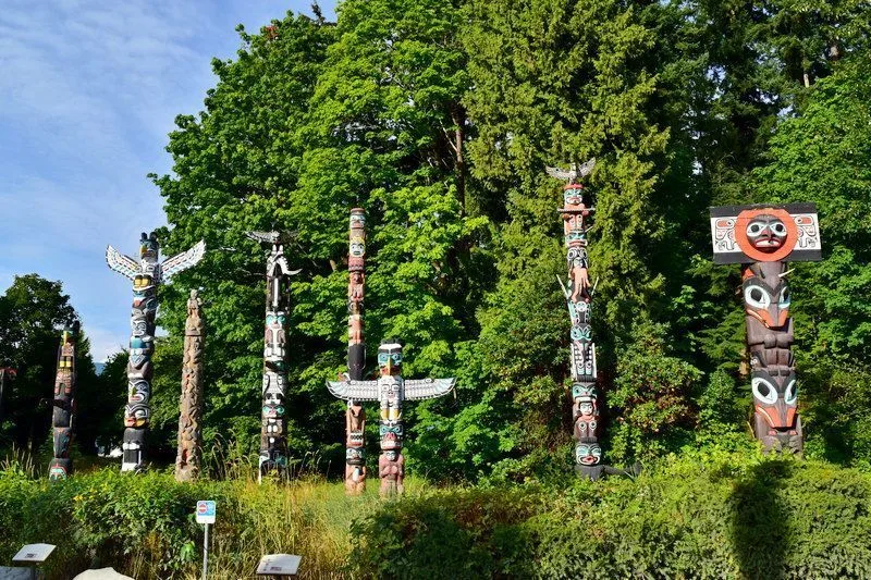 Totems en Stanley Park en Vancouver