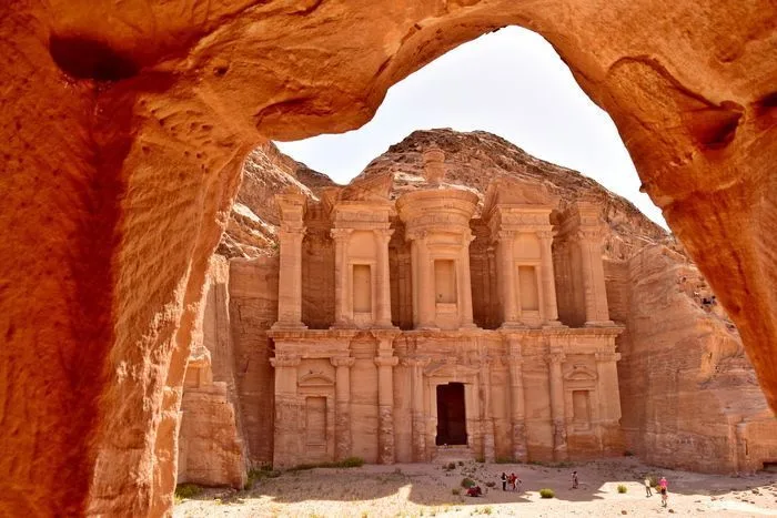 El Monasterio, es más grande que El Tesoro y hay una buena subida hasta llegar a él.