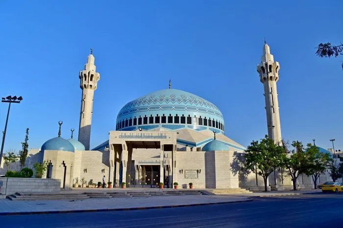 Mezquita del Rey Abdullah, o mezquita de la cúpula azul.