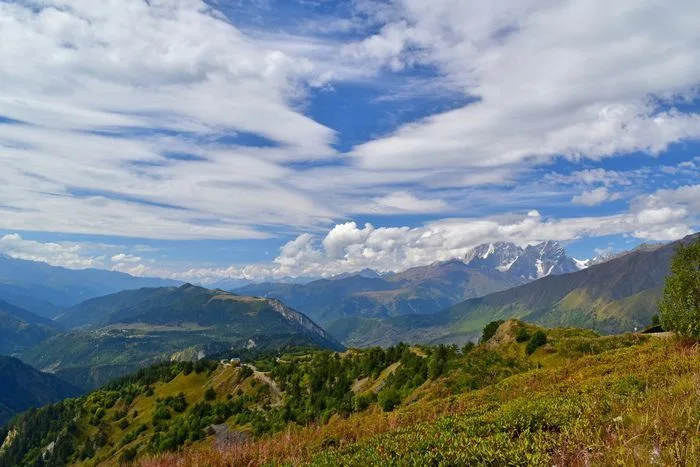 Vistas durante el segundo día de la tura Mestia Ushguli.