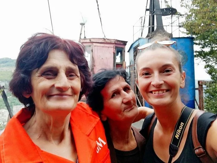 Con mis amigas del otro telesilla