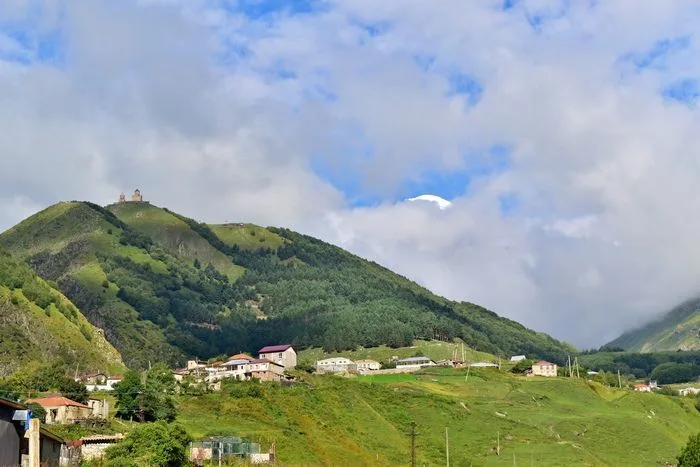 Único momento en el que vi la puntita del monte Kazbek