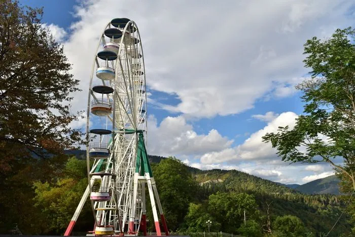 Noria en lo alto del Plateau Whell