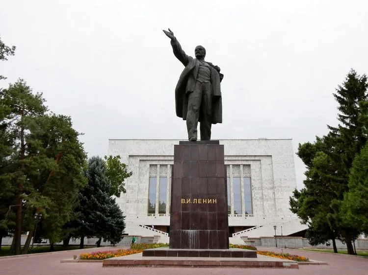 Estatua de Lenin en Biskek