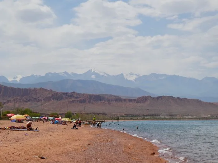 Zona de playa de Kadzhi -Saj