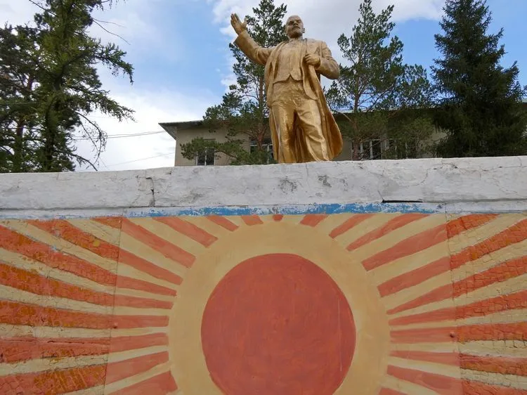 Lenin dorado en Kochkor