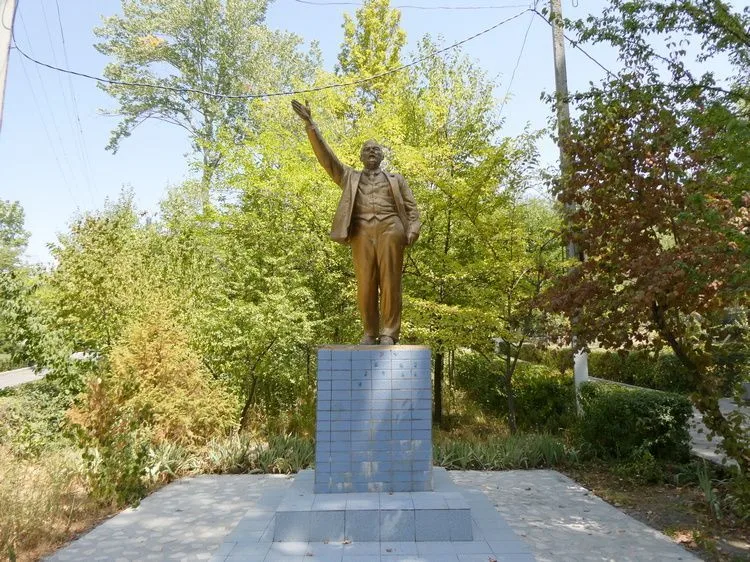 Lenin dorado en Jalal-Abad