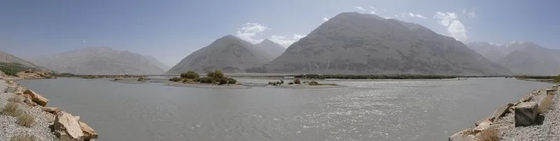 Afganistán al otro lado del río