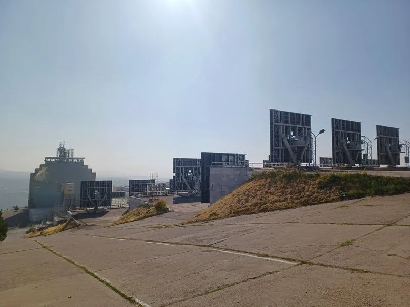 Conjunto del horno solar de Uzbekistán