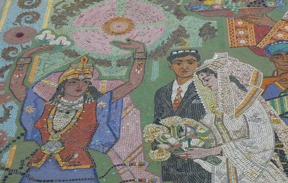Portada mosaicos soviéticos en Dusambé