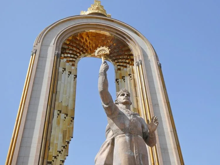 Monumento Ismail Samani