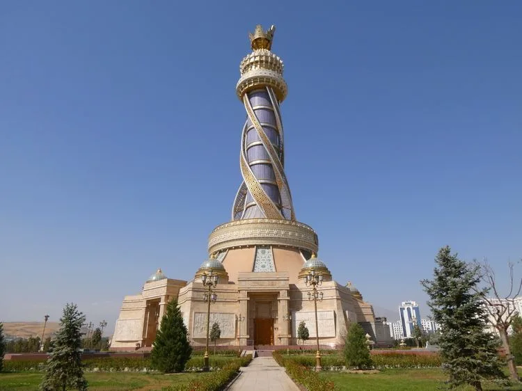 Monumento Istiklol