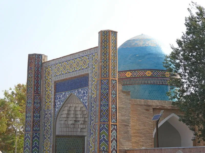 Mausoleo de Modari Khan