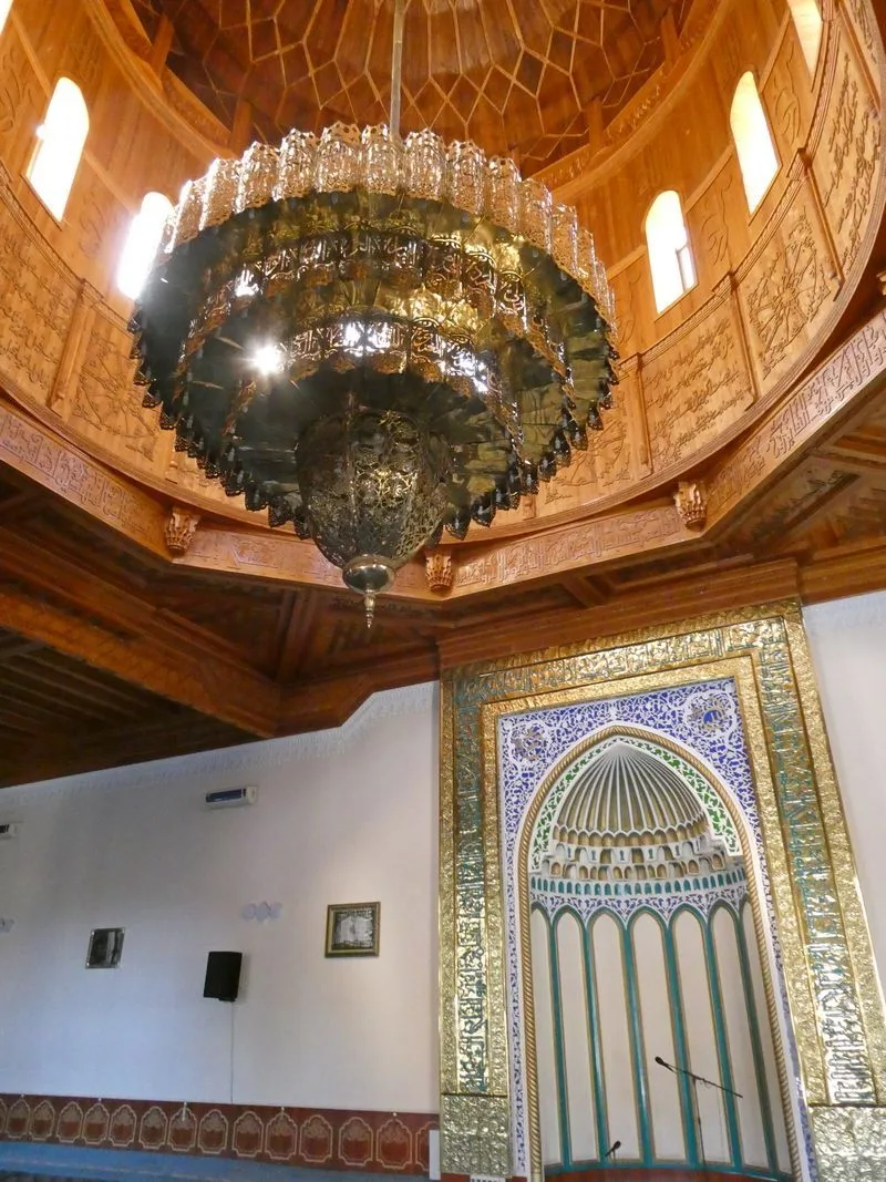 Interior de la mezquita Khonakhan