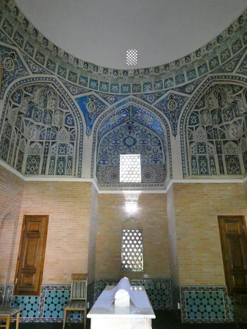 Uno de los mausoleos del Complejo Sheikhantaur