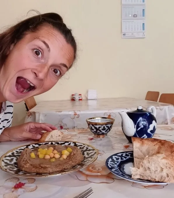 Comiendo Xalisa en Samarcanda
