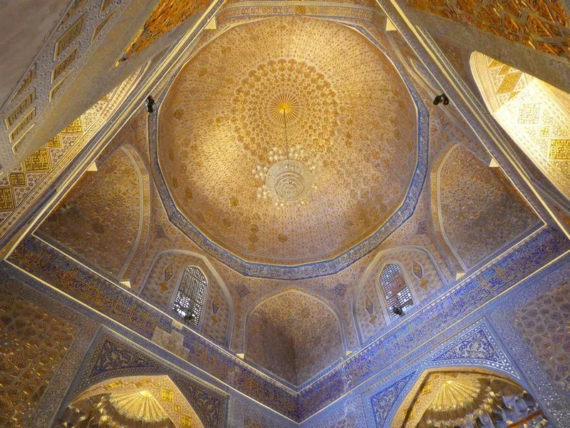 Interior del Mausoleo Gur-e-Amir