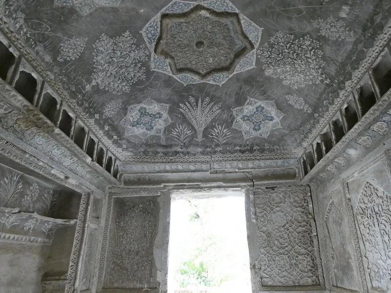 Interior de una de las aulas de la Patio interior de la Madraza Kukeldash