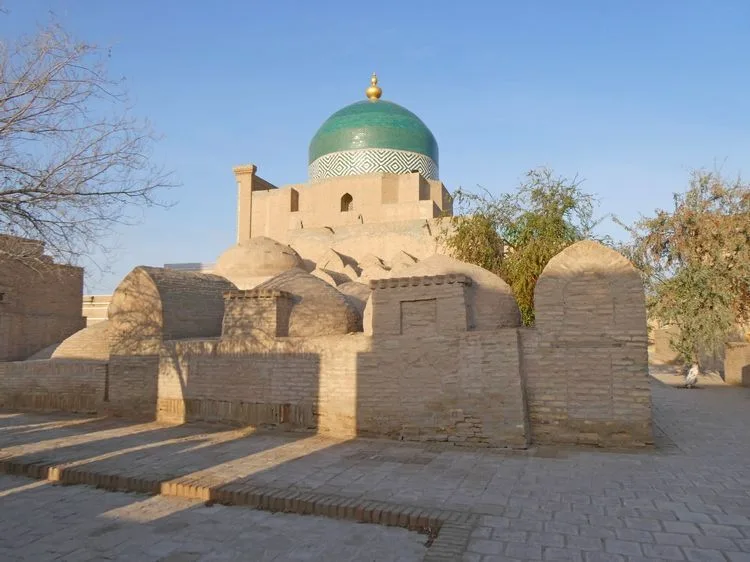 Mausoleo de Pahlavan Mahmud
