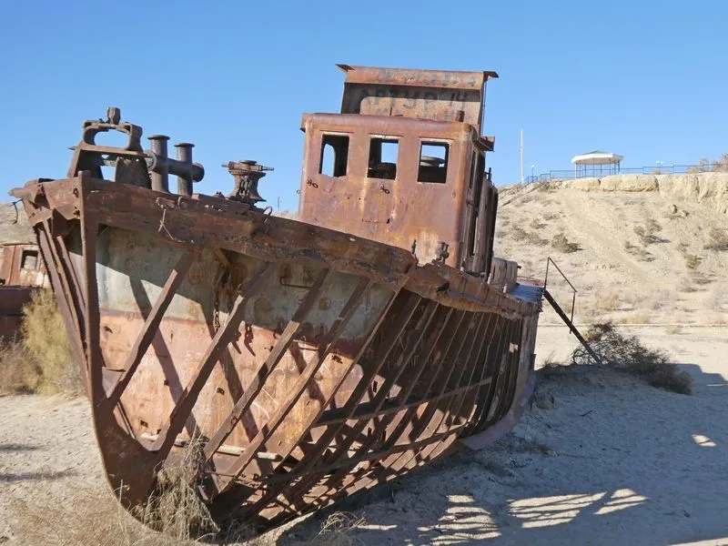 Esqueletos de los barcos del mar de Aral