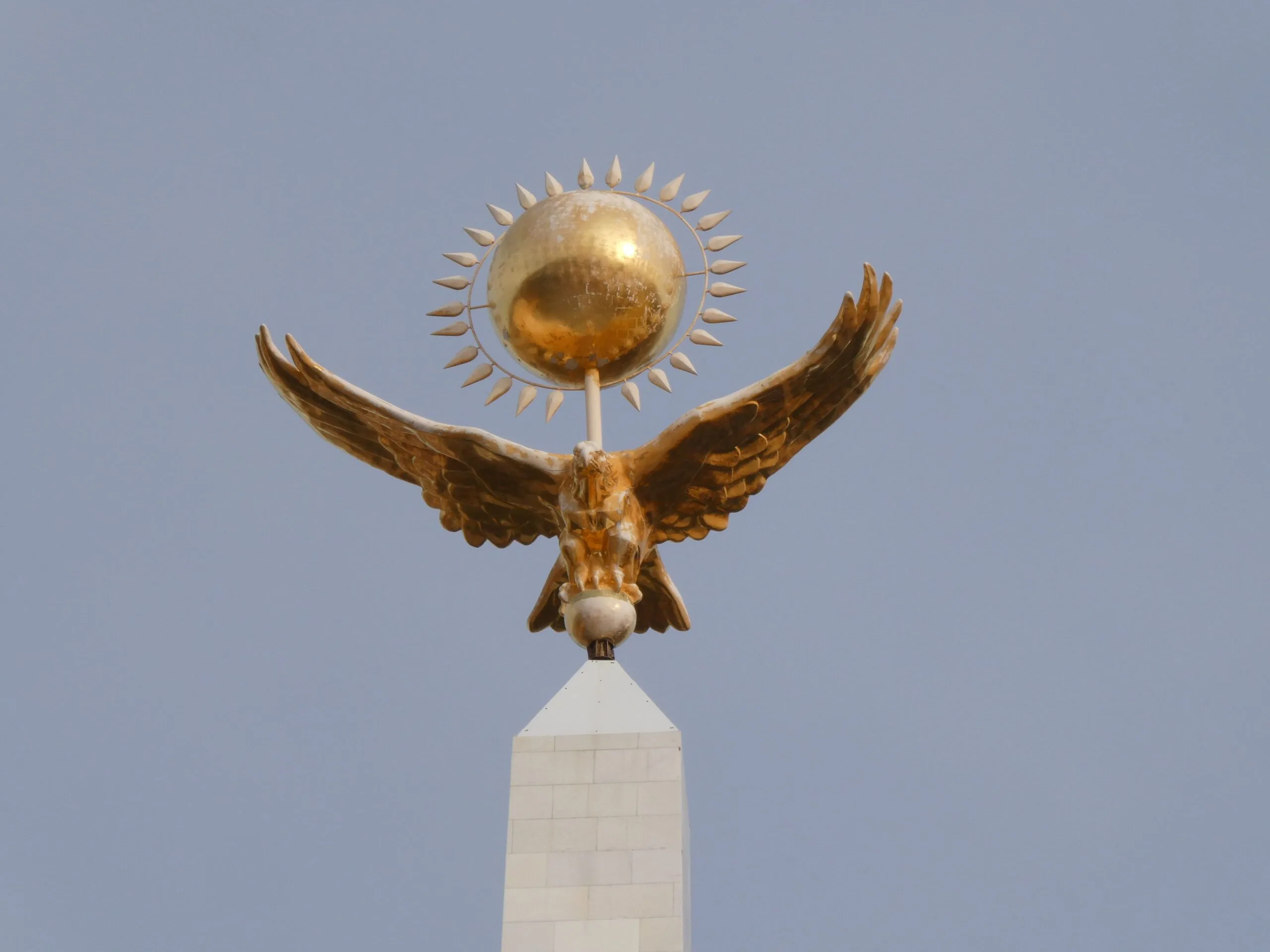 Escudo Kazajistán