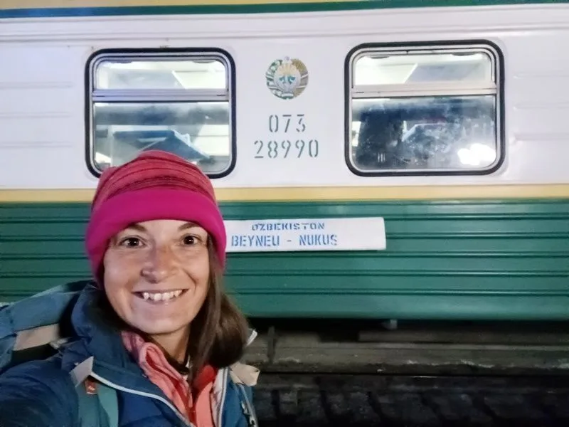 Cogiendo el tren Nukus Beyneu