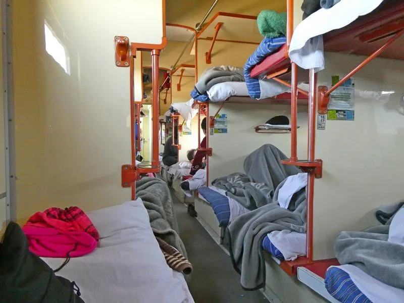 Después de unas horas en el tren que cruza de Uzbekistán a Kazajistán
